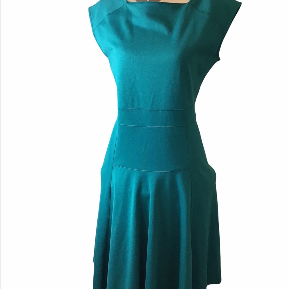 LAND'S END cap sleeve fit and flare midi dress size 10-12 green